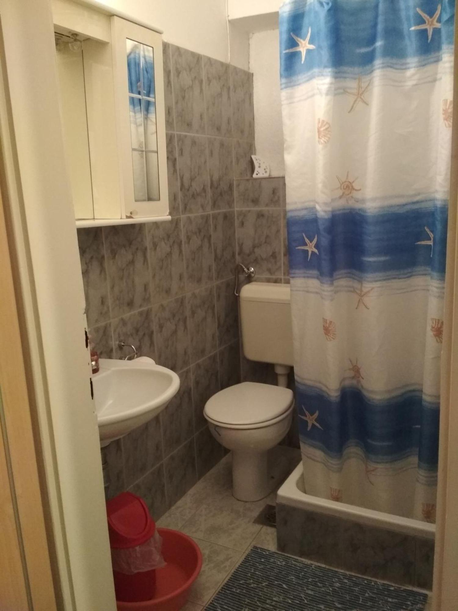 Apartmani Carevic Baska Voda Bagian luar foto