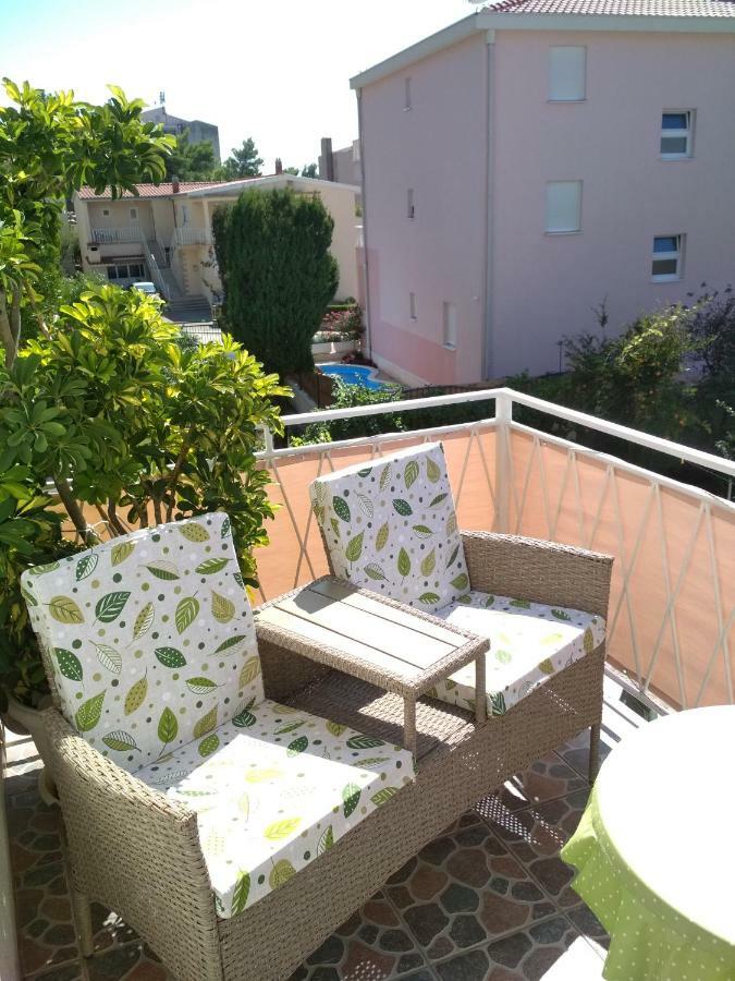 Apartmani Carevic Baska Voda Bagian luar foto