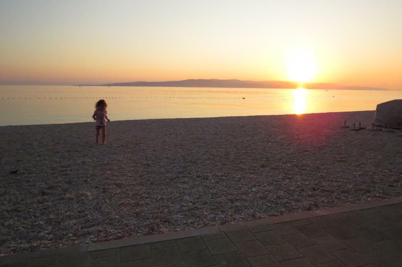 Apartmani Carevic Baska Voda Bagian luar foto